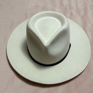Elegant Cream Fedora Hat
